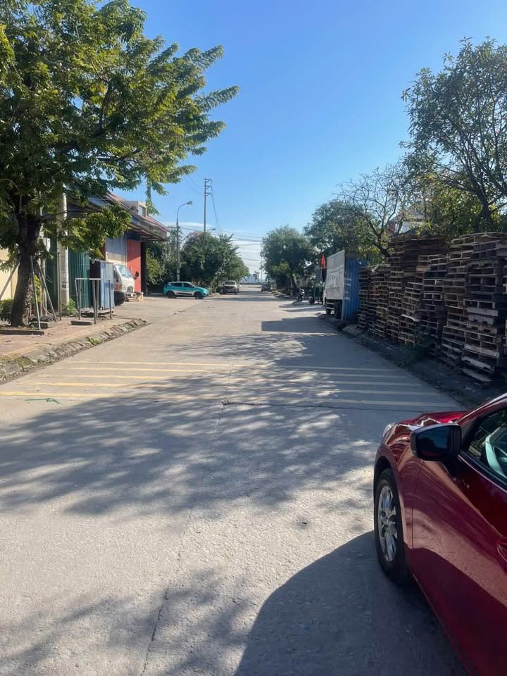 Bán đất ô góc 2 mặt tiền tại Tây Bến Do, Cẩm Phả, vị trí trung tâm, ô tô đỗ tận nơi