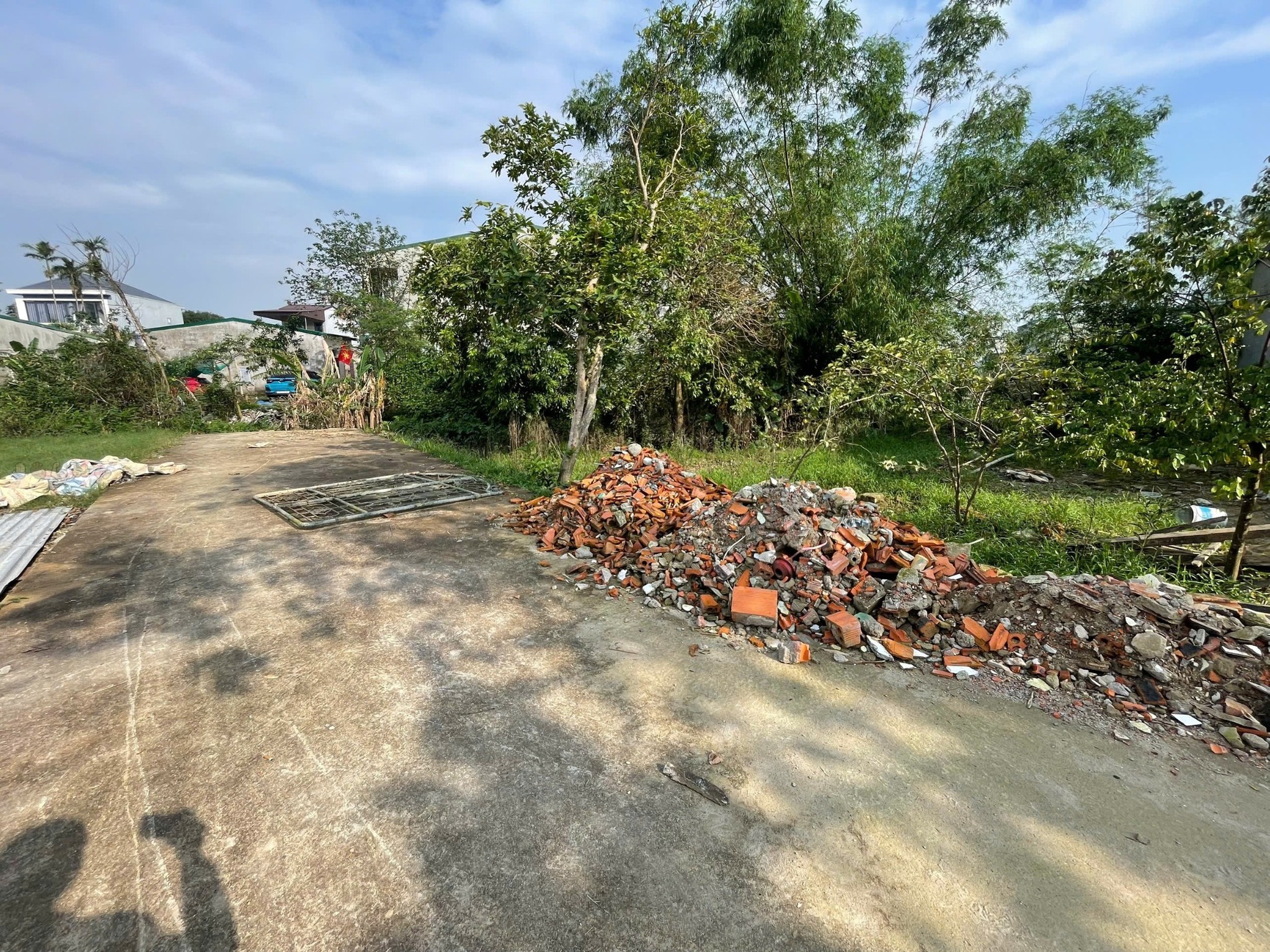 Đất hiếm 100m2 nở hậu, hướng Tây Nam, mặt đường 4.5m tại Cửa Nam, Nghệ An