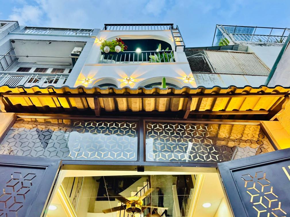 Nhà phố Gò Vấp giá sốc, 4,8 tỷ, nở hậu tài lộc, nội thất cao cấp