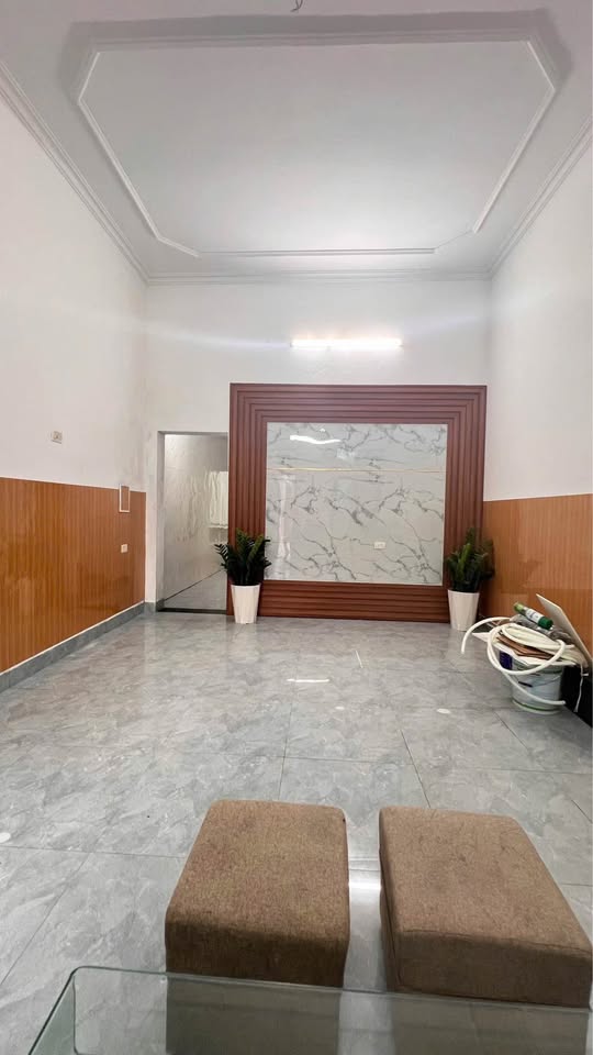 Nhà 2 tầng giá sốc, ngõ ô tô, sát chợ Đông Hương, cơ hội an cư lập nghiệp