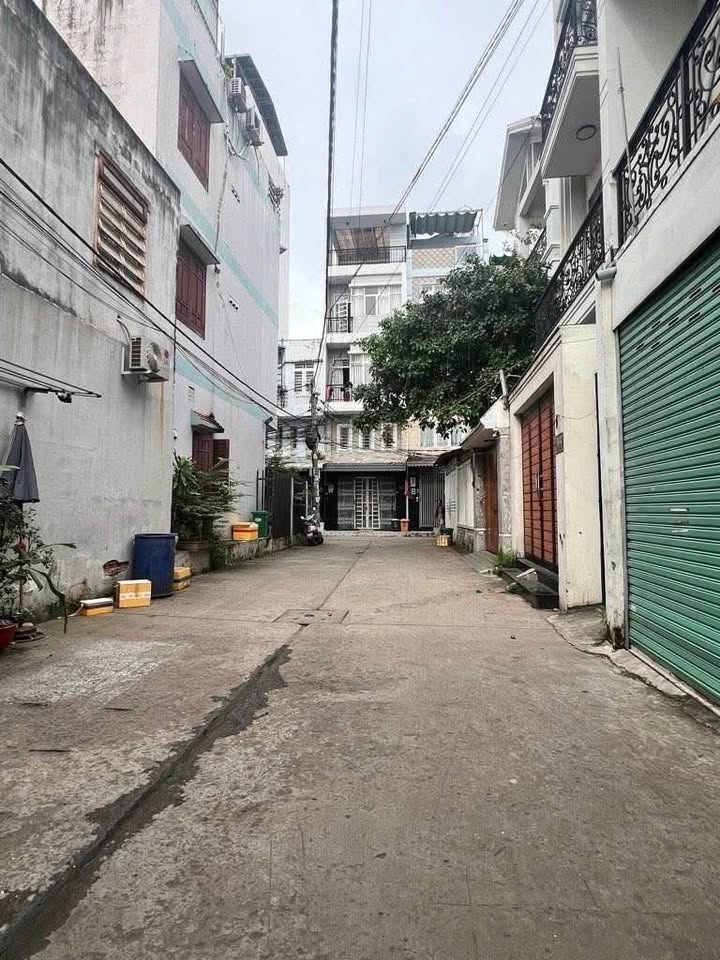 Nhà 81m2, ngang 8m, hẻm xe tải thông ngay Ngã Tư 4 Xã