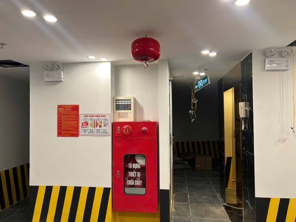 Tòa căn hộ dịch vụ Lạc Long Quân, Tây Hồ 7 tầng, 22 căn hộ, dòng tiền 1,5 tỷ/năm