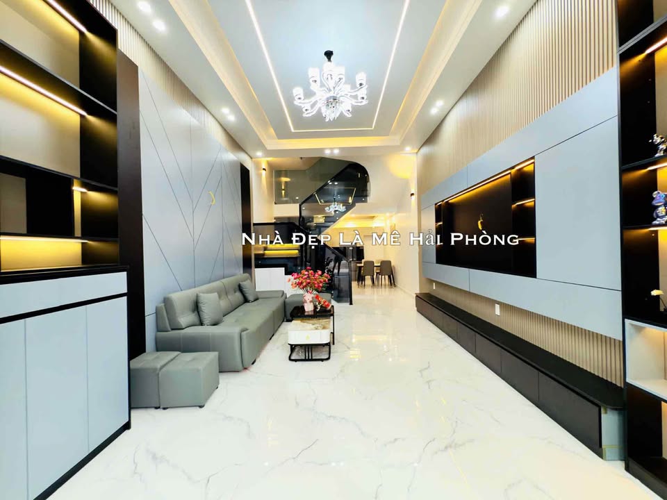 Bán nhà 4 tầng phố Hồ Sen, ngõ thông Chợ Hàng, Hải Phòng, giá 4,55 tỷ