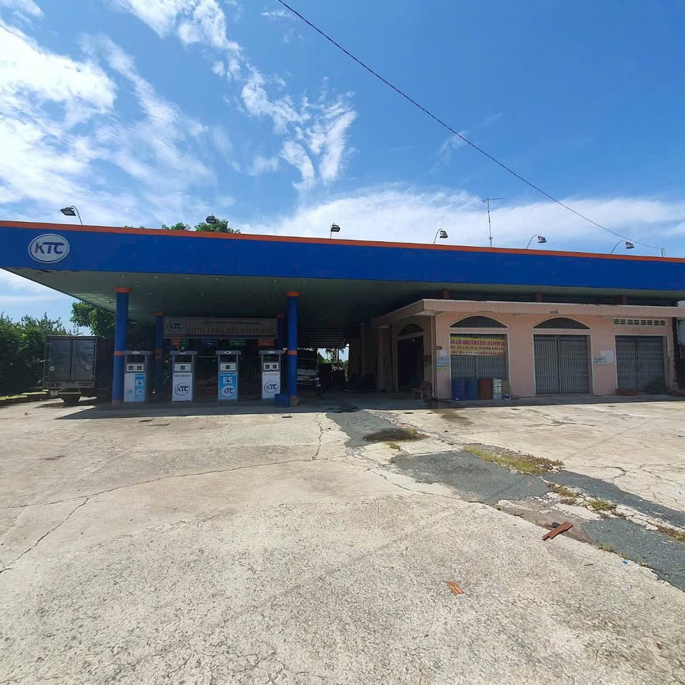 Bán cây xăng mặt tiền Quốc lộ 80, kinh doanh ổn định, Kiên Giang