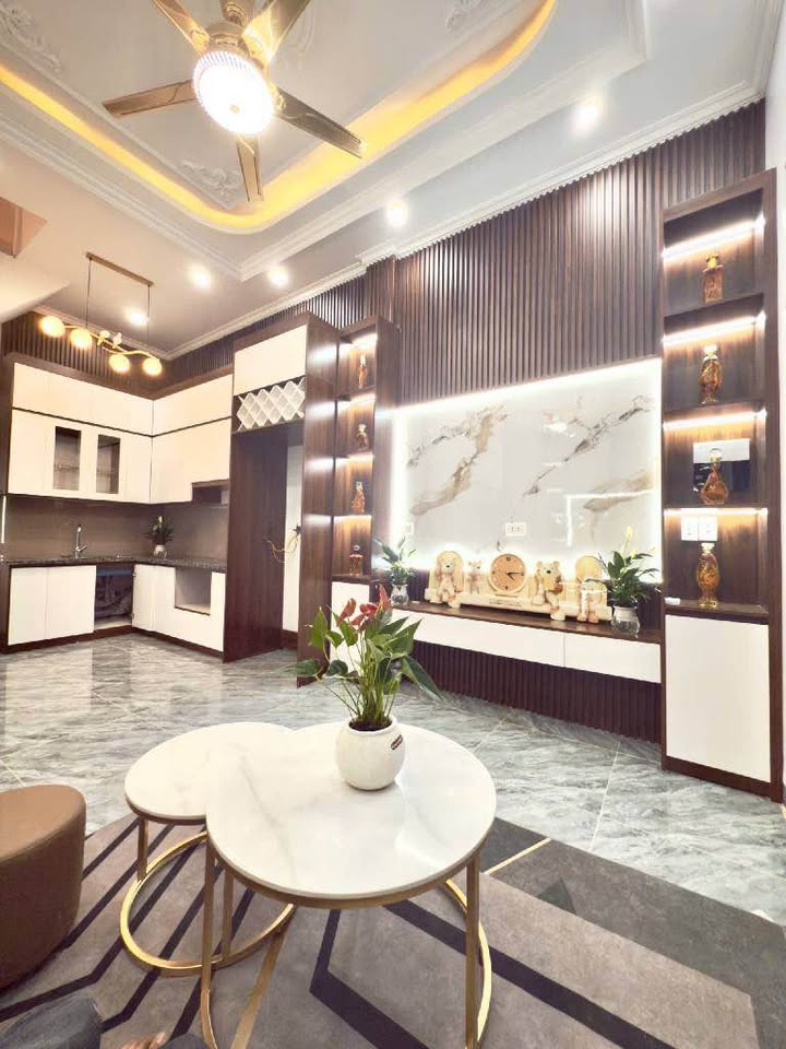 Nhà phố Hai Bà Trưng mới tinh, 5 tầng, gần Hồ Gươm - 7.5 tỷ