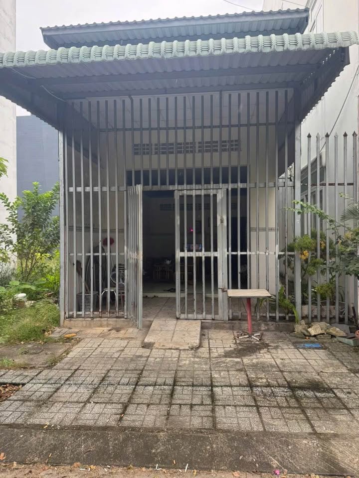 Nhà cấp 4 chợ đêm Hòa Lân 85.7m2 thổ cư full, giá 3.95 tỷ, sổ đỏ sẵn sàng