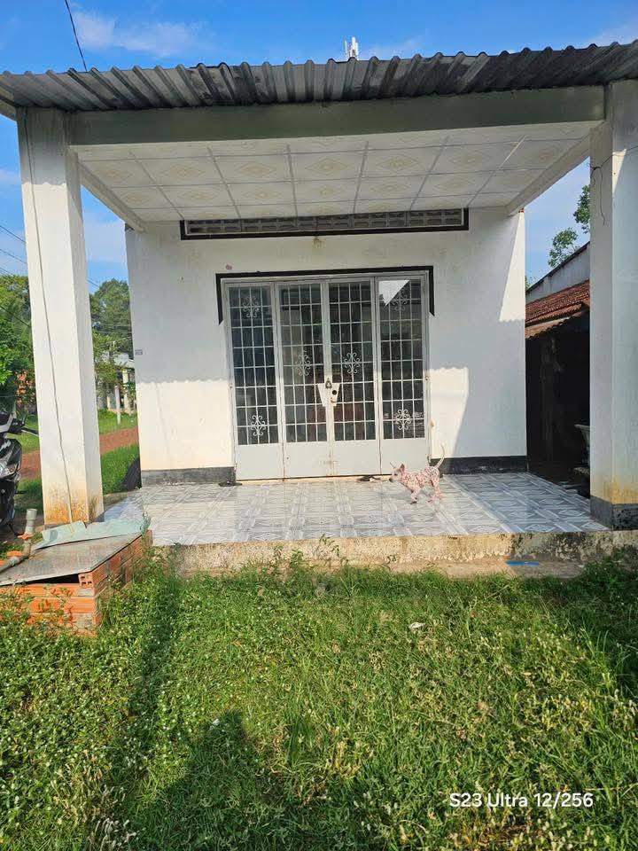 Bán gấp nhà 2 mặt tiền đường nhựa, vị trí đắc địa gần chợ Thanh Hòa