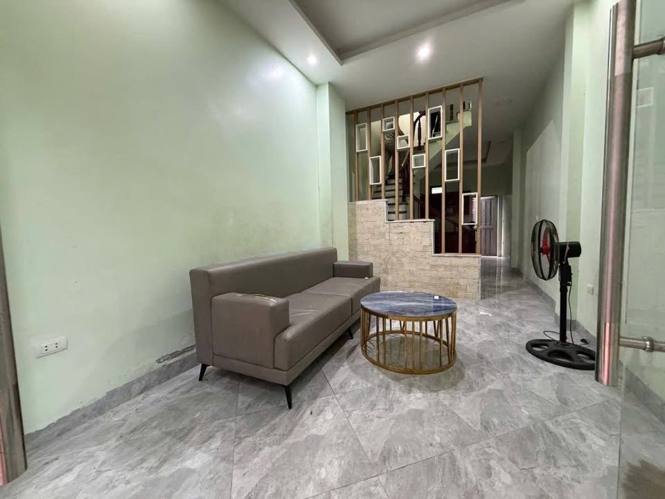 Nhà xinh 3 tầng Hà Đông, 41m2 sổ đỏ đẹp, hơn 4 tỷ chốt ngay