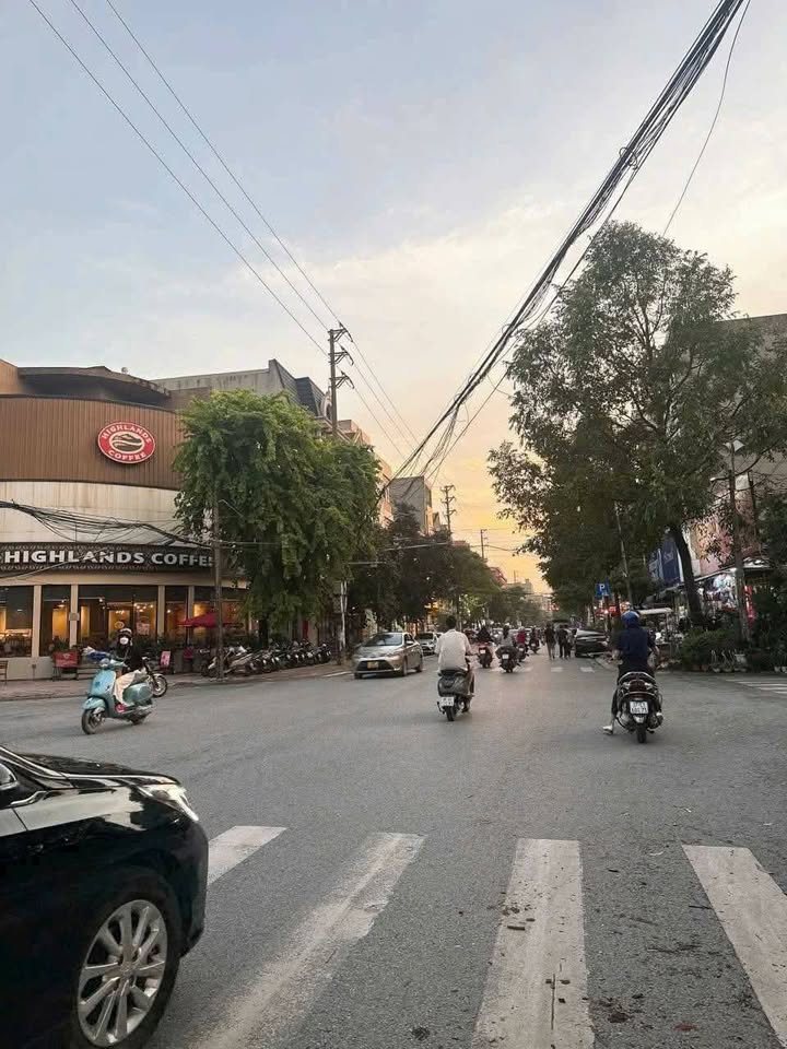 Nhà mặt tiền Nguyễn Cao, kinh doanh bất chấp, 75m2, giá 20 tỷ