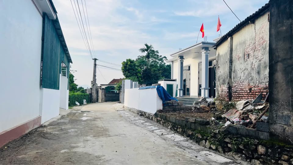 Đất Liên Sơn, Hòa Bình 365m² vuông vắn, mặt tiền 11m, đường ô tô tránh