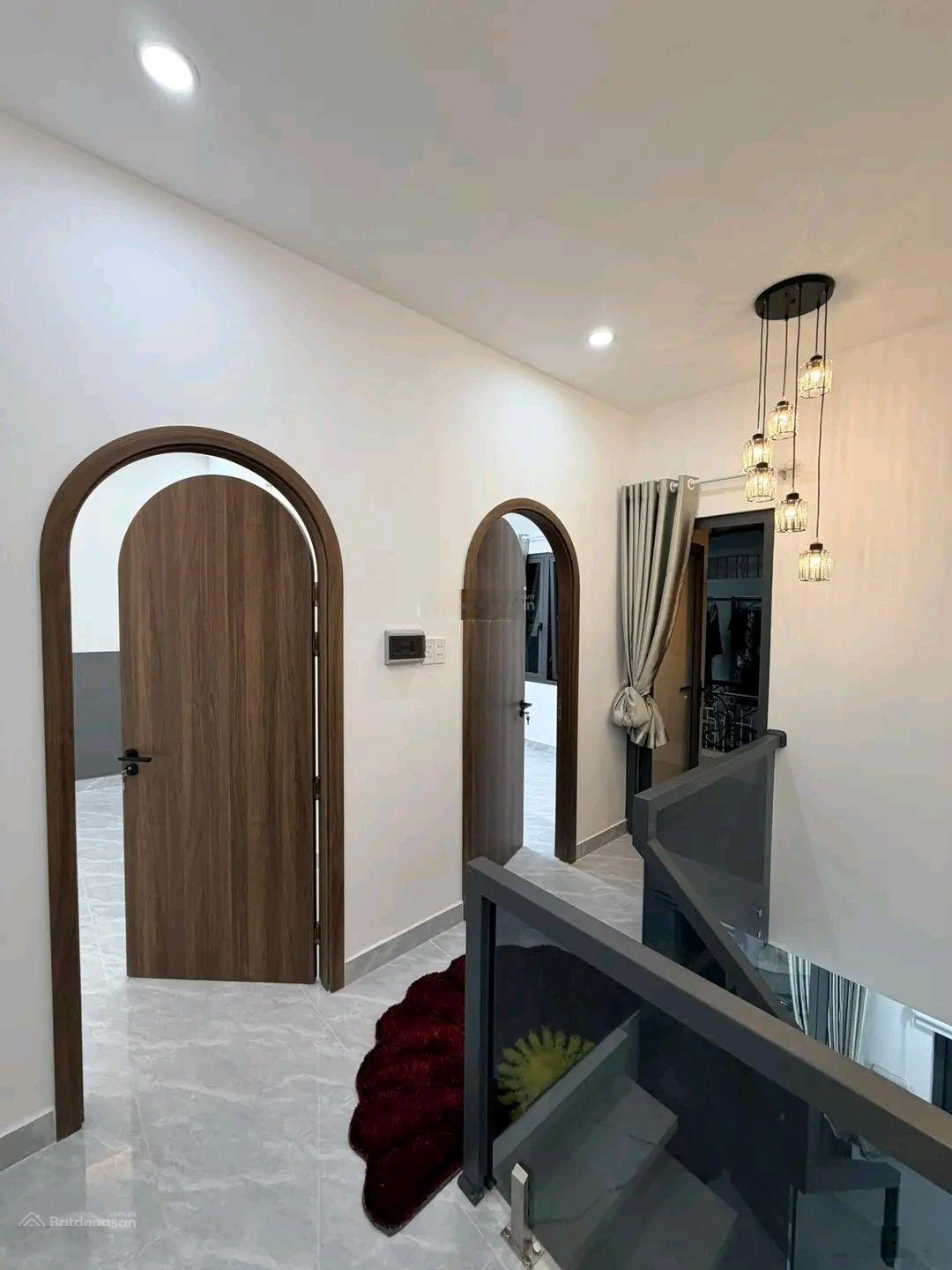 Tân Bình - Nhà nhỏ đẹp, xây mới- 2 tầng ,sân thượng- 3 pn,2 wc- 4,6 tỷ