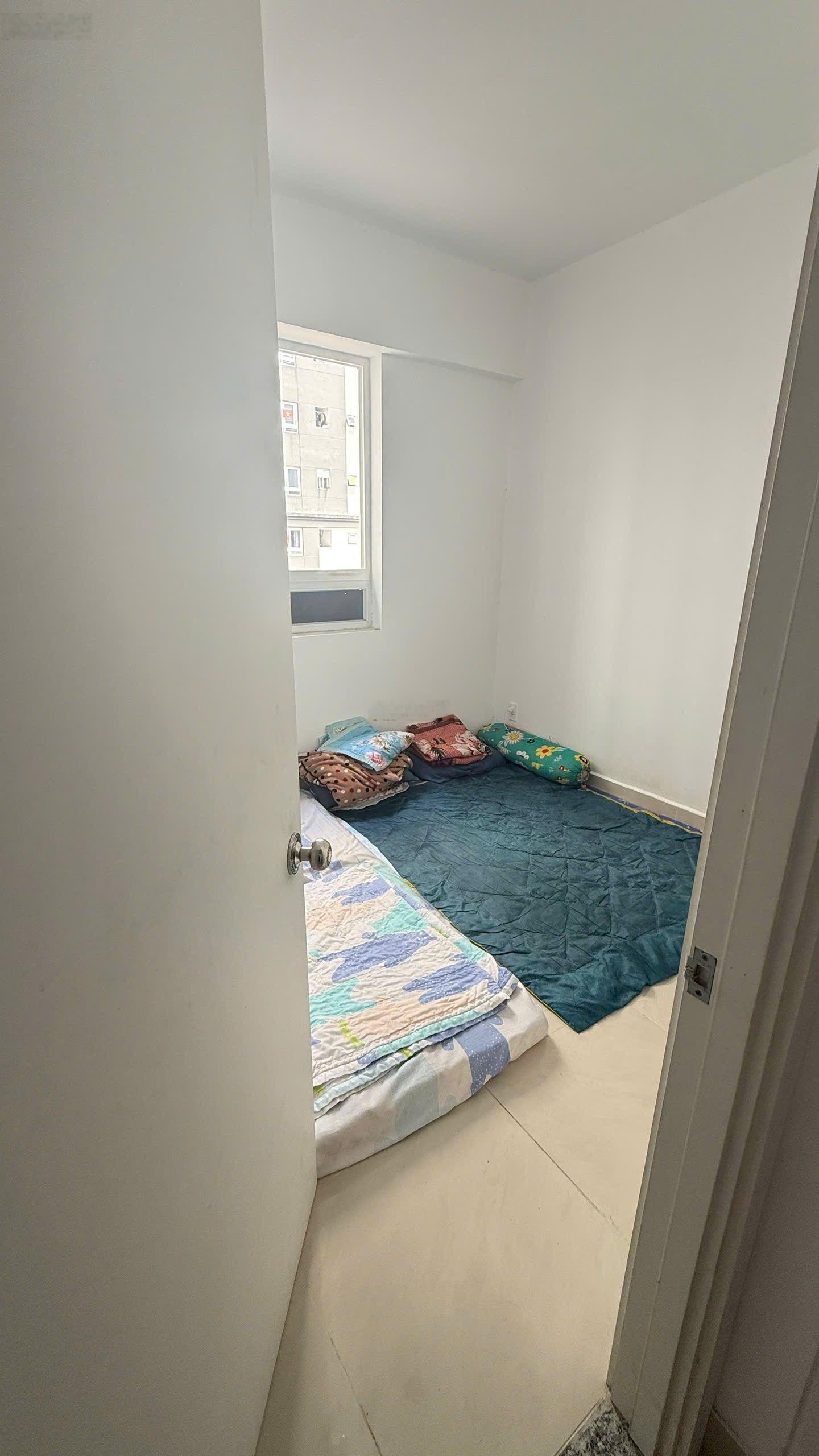 Cho thuê căn 47m2 2máy lạnh tủ bếp rem cưa máy hút mùi giá 5tr5 cọc 1 tháng