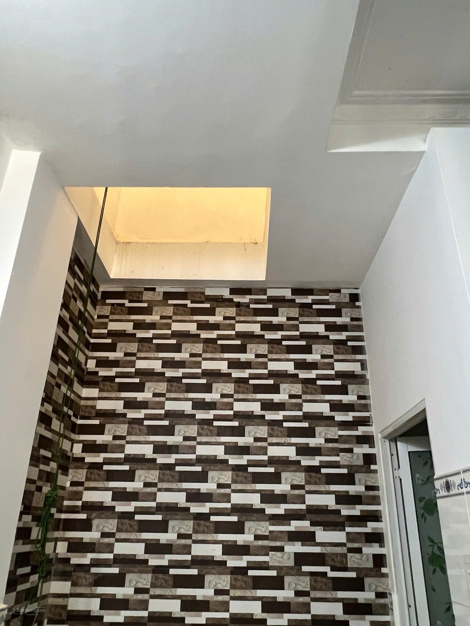 Kẹt cần bán gấp nhà 2 tầng - 44m2 Nguyễn Xí, P. 26 Bình Thạnh