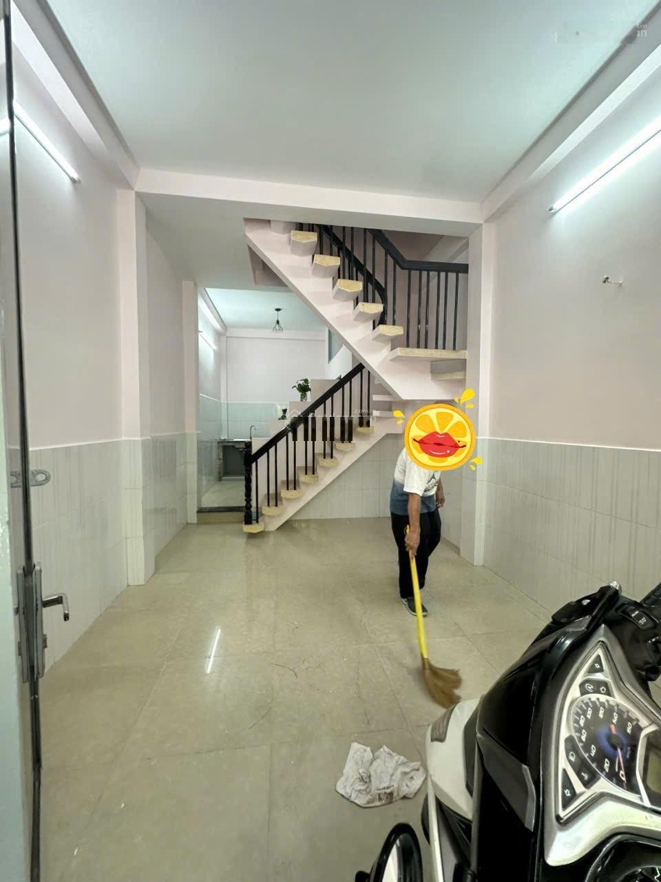 Bán nhà h5m khu bàu cát tân bình. DT: 3m4 x 9m 1 lầu BTCT GIÁ 5ty350 TL