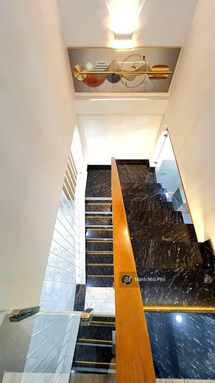 Bán nhà lô góc 2 tầng nguyễn văn khối gò vấp 4m x 10m 4.65t tl