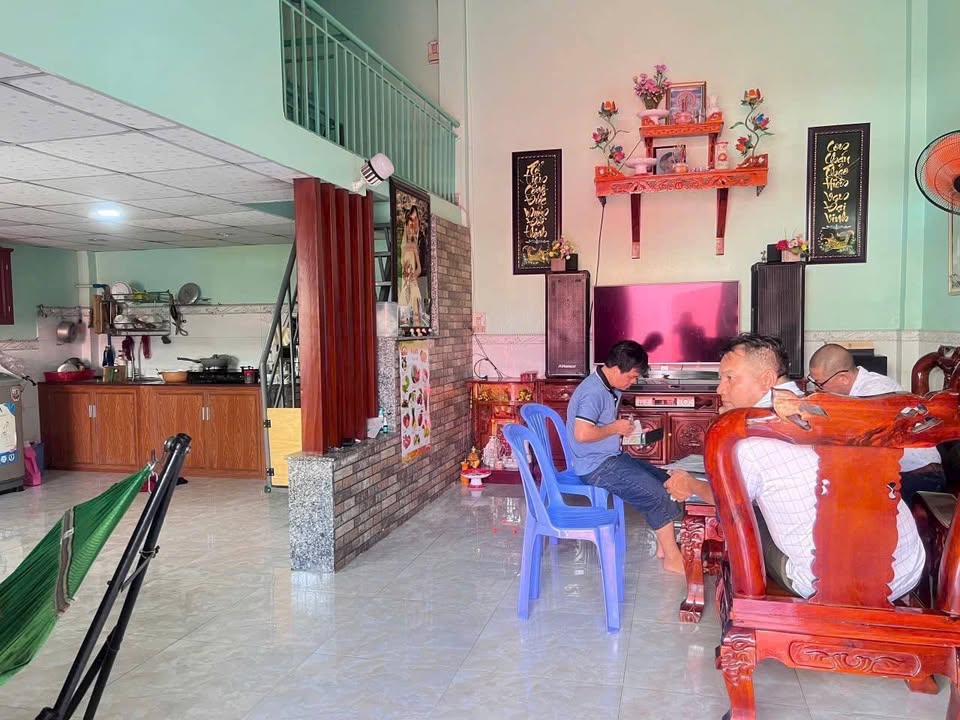 Nhà đẹp giá xinh chỉ 2.9 tỷ đồng, diện tích 86m2 đất thổ cư, ô tô vào tận nhà, tọa lạc tại Tân Đông Hiệp