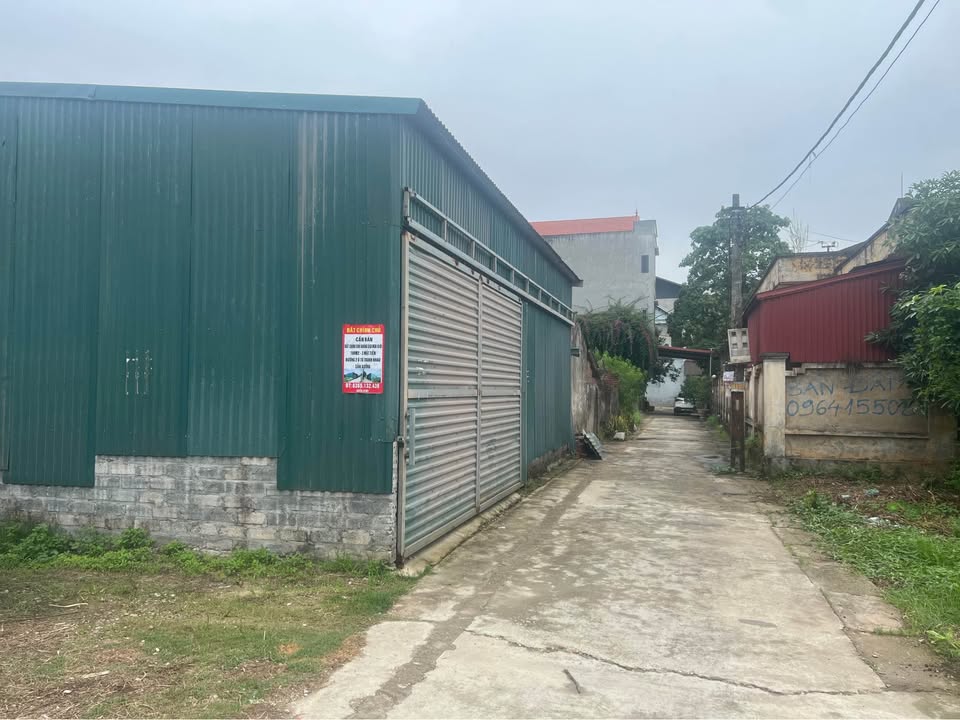 Bán đất 180m2 có xưởng, 3 mặt tiền, đường ô tô tránh tại Long Xuyên, Phúc Thọ