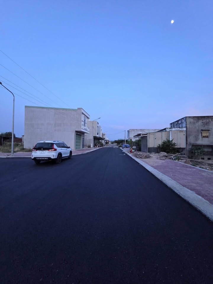 Bán đất 112,45m² khu Phân Viện Sốt Rét, Quy Nhơn, hướng Đông Bắc, giá 2,7 tỷ