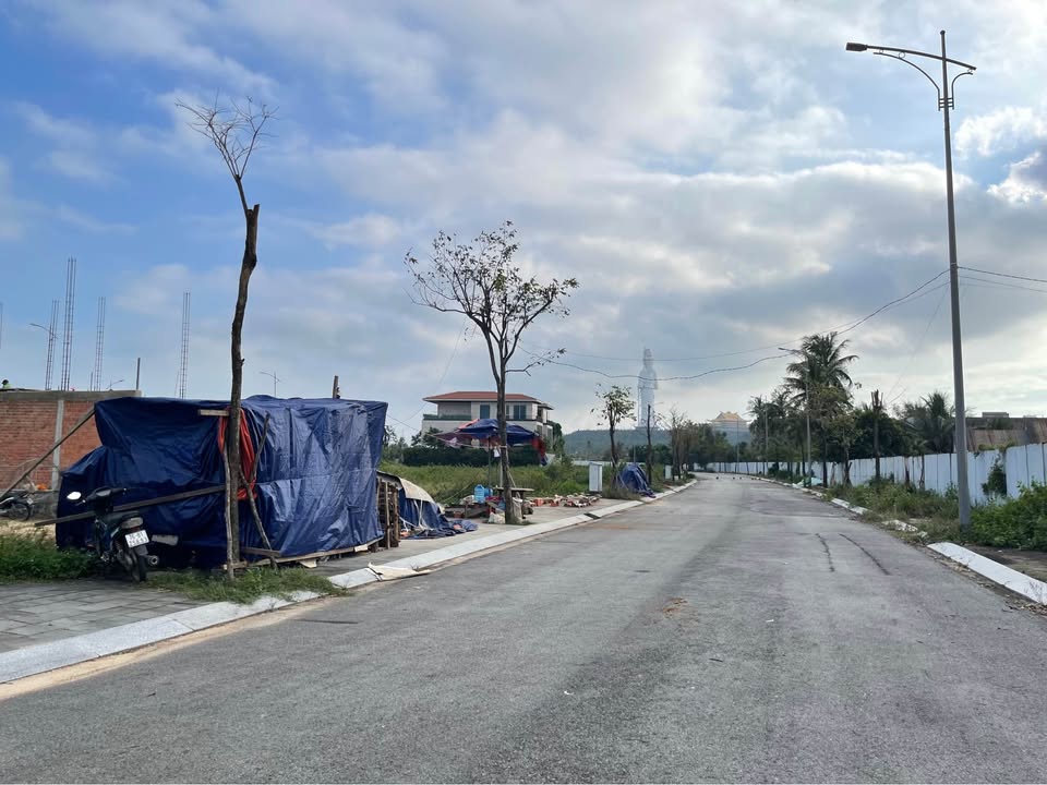 Bán nhanh lô đất 100m2 hướng Tây Nam tại KDC Mỹ Khê Angkora, Quảng Ngãi