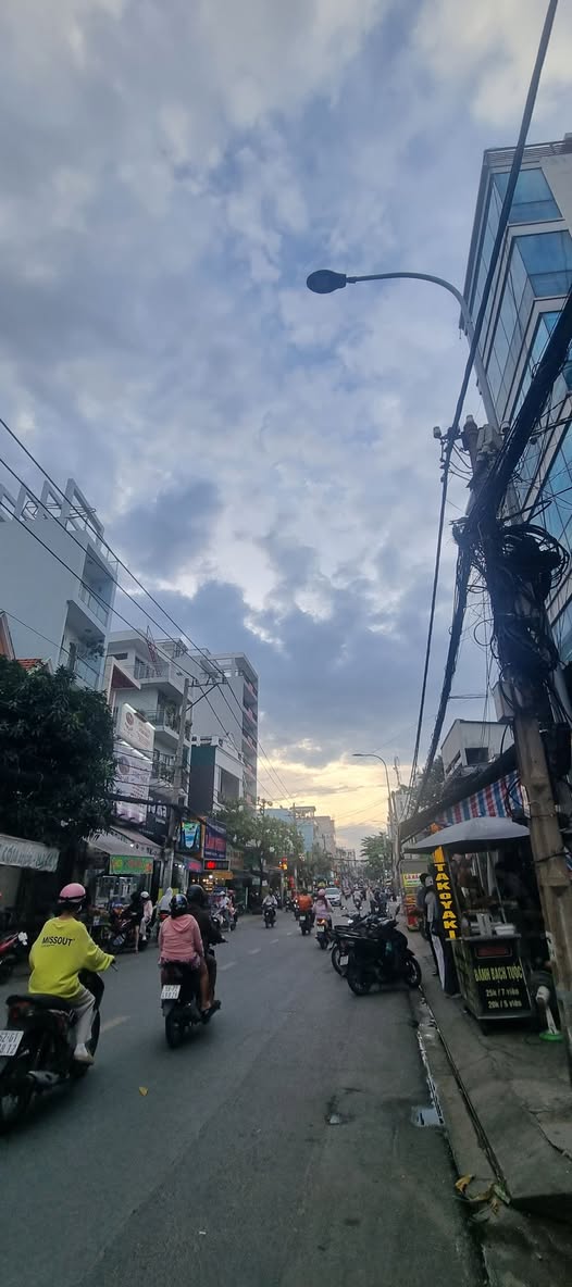 Bán nhà cấp 4 mặt tiền Bùi Đình Túy, Bình Thạnh, 45m2, giá 5 tỷ