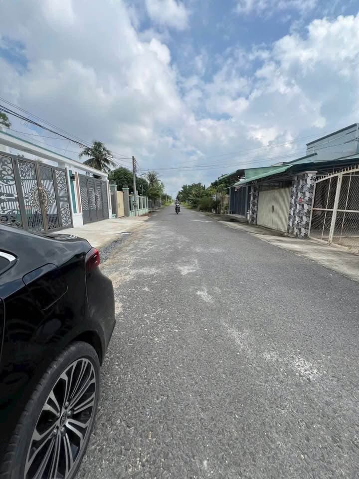 Nhà 4.5x30m, 100m2 thổ cư, 2 ngủ, sân đậu oto - Phường Long Hoa, Hòa Thành, Tây Ninh