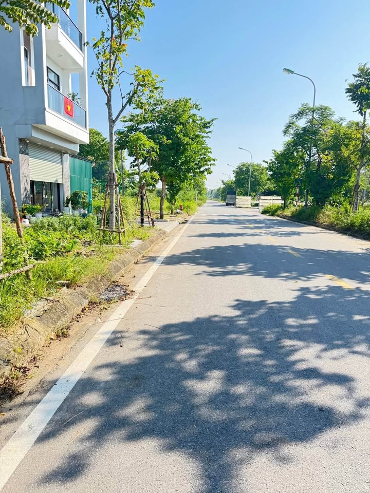 Lô đất vàng 70m2, mặt tiền 5m hướng Bắc, ngay đường 62m Văn Giang, Hưng Yên