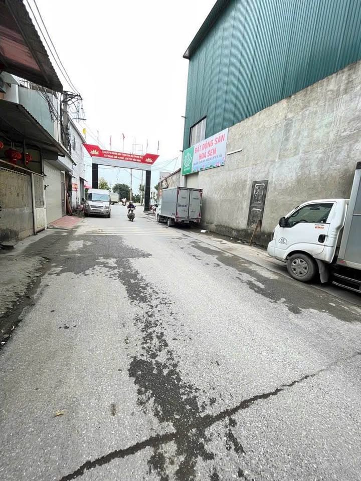 Nhà 2 tầng Đặng Xá, 82m2, sổ sẵn, ô tô đỗ cửa