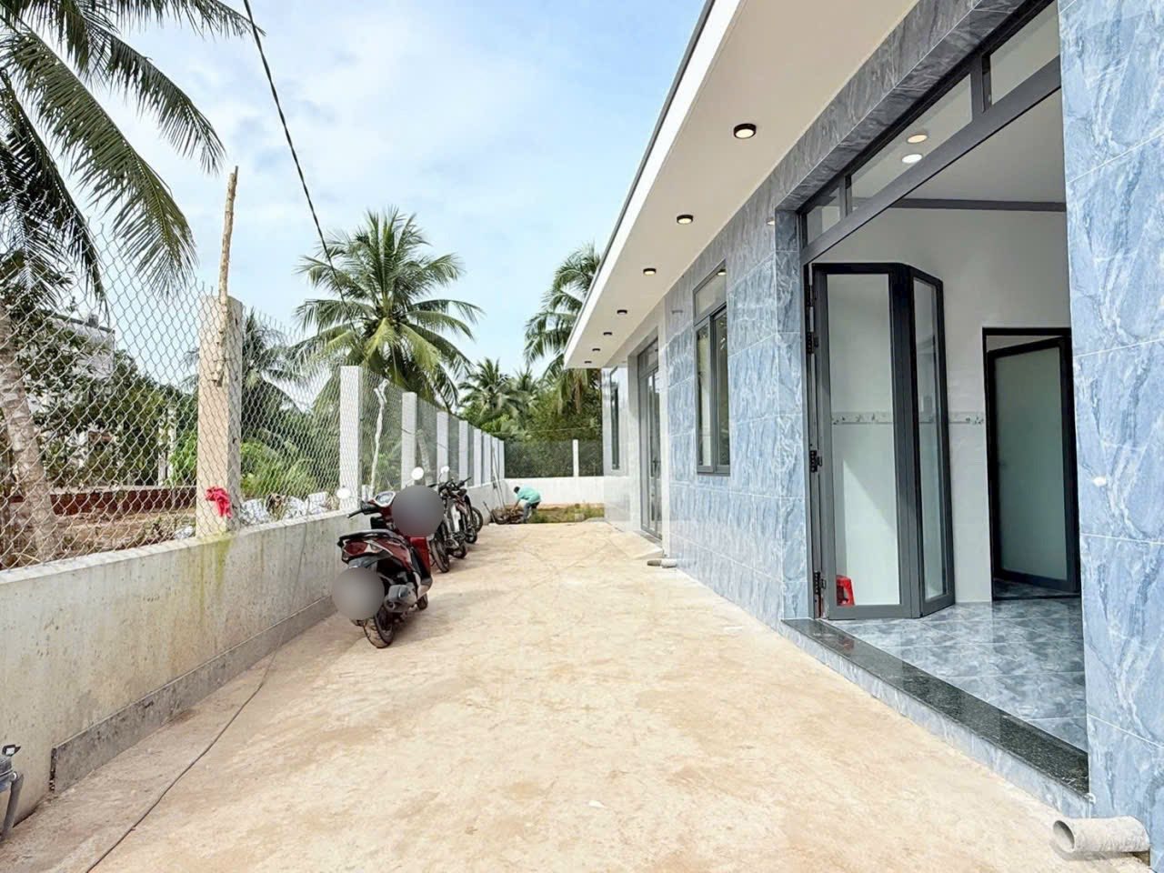 Nhà mới xây, 75m2, ngang 7m tại Mỹ Thạnh An, Bến Tre