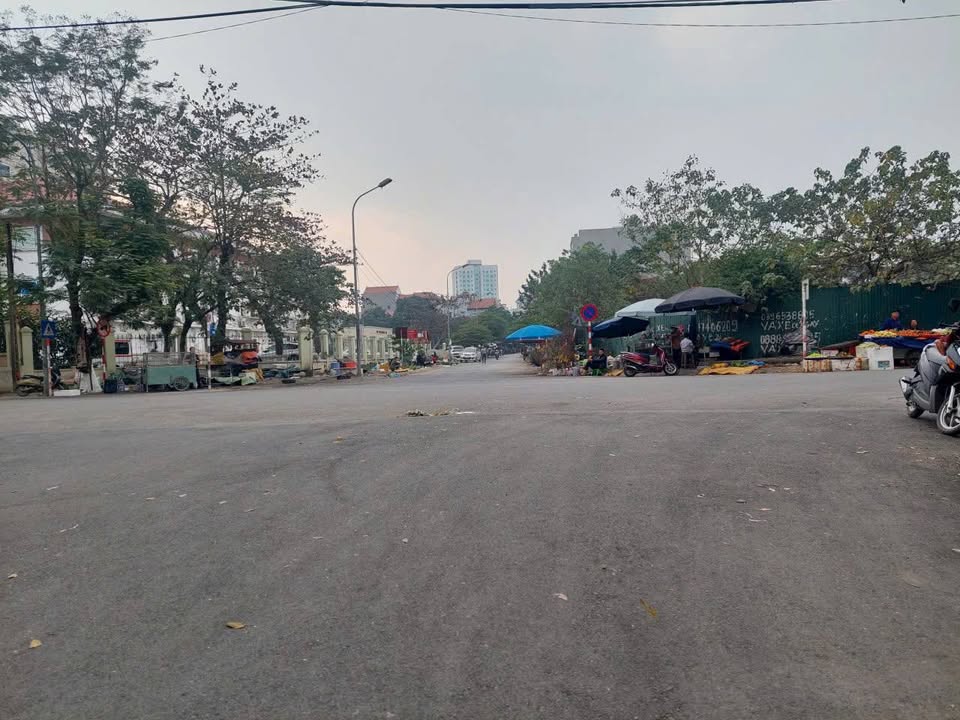 Đất vàng Vĩnh Phúc, kinh doanh bạt ngàn cạnh Bệnh viện Đa khoa, sổ hồng sang tên ngay