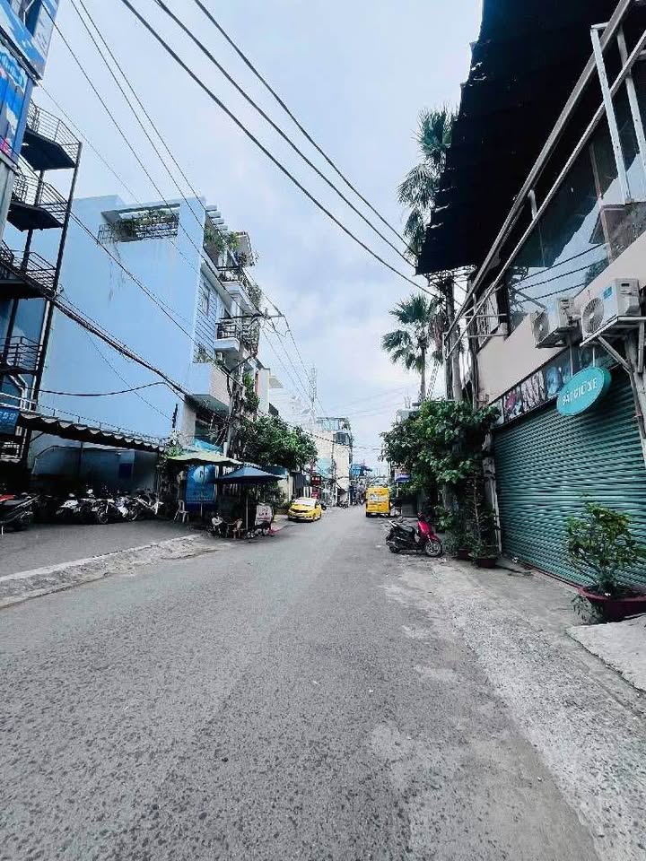 Nhà 2 tầng, 44m2 tại Dương Bá Trạc, quận 8, giá 3.25 tỷ