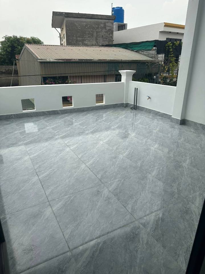 Nhà 2 tầng mới xây, ngõ ô tô tải, gần công viên nước Hoàng Diệu