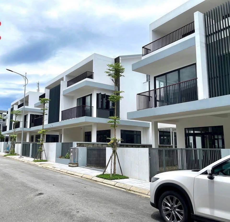 Siêu phẩm nhà thô 3 tầng đang chờ chủ mới tại mặt tiền đường Trần Thái Tông, thành phố Huế