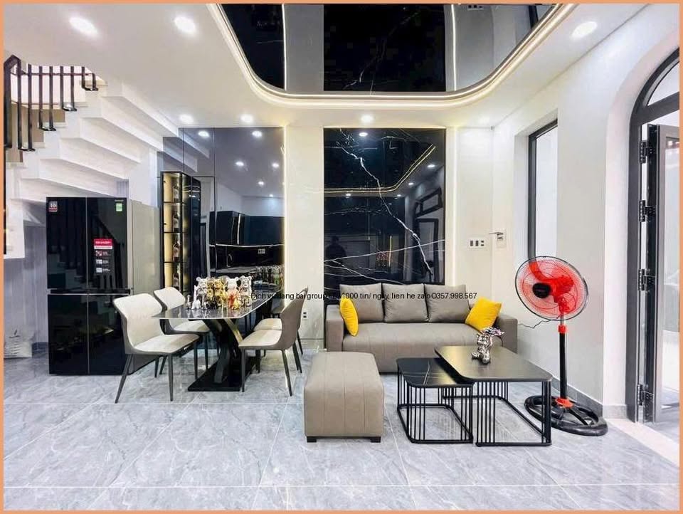 Gò Vấp giảm sốc 250 triệu, chỉ còn 7.55 tỷ,nhà 2 căn hẻm ô tô, thu nhập 300 triệu/năm