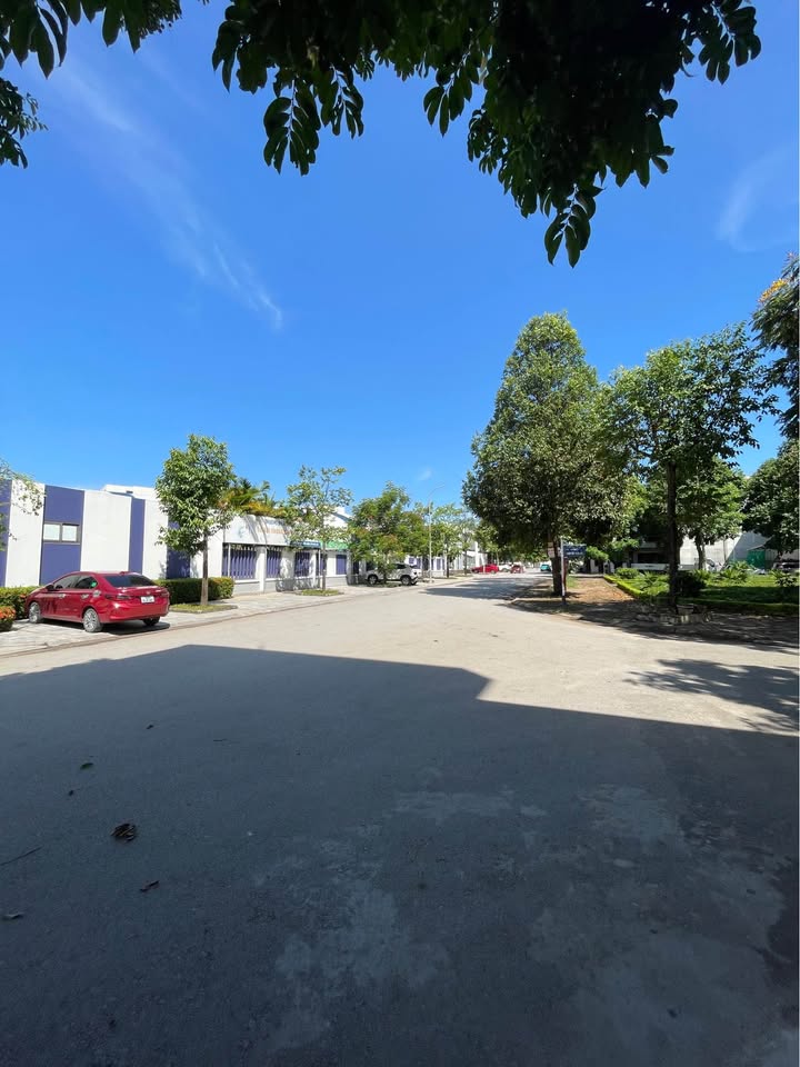 Bán nhà 3 tầng khu đô thị An Hưng, Thanh Hóa 95m2, mặt tiền 5m, 9,5 tỷ