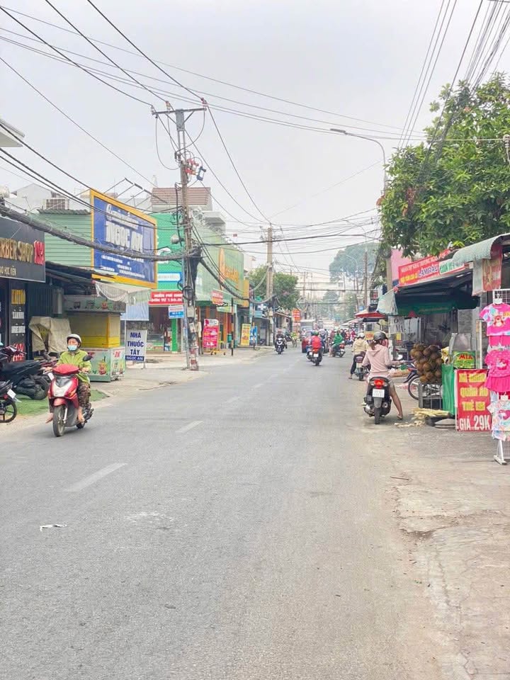 Bán gấp nhà mặt tiền góc 2 mặt tiền đường Lý Văn Sâm, Phường Tam Hiệp, Biên Hòa