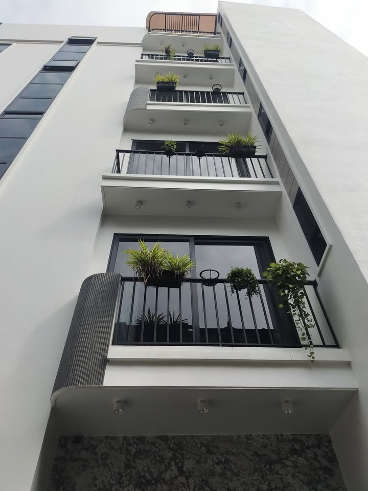 Nhà mới 5 tầng tại Sài Đồng, Long Biên 60m2, 4m mặt tiền