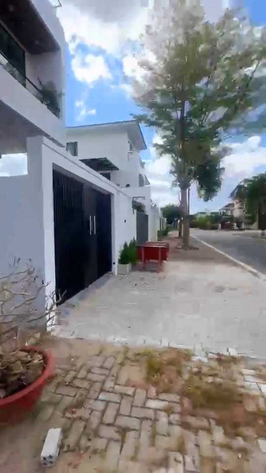 Đất vàng 6x20m, hướng Tây Nam, sổ sẵn, giá yêu thương