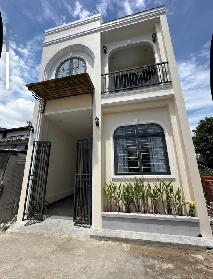 Nhà 2 tầng, kiệt ô tô đường Hoàng Quốc Việt, diện tích 60m2, giá 3,3 tỷ