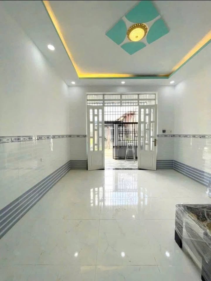 Nhà cấp 4 xinh xắn, 2 phòng ngủ tại Lê Văn Khương, Hóc Môn hẻm xe tải thông