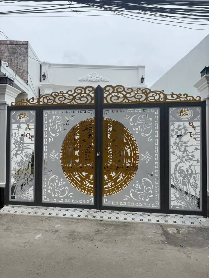 Nhà mới xây, full nội thất, 5m ngang, 2.2 tỷ thương lượng - Sơn Đông, Bến Tre