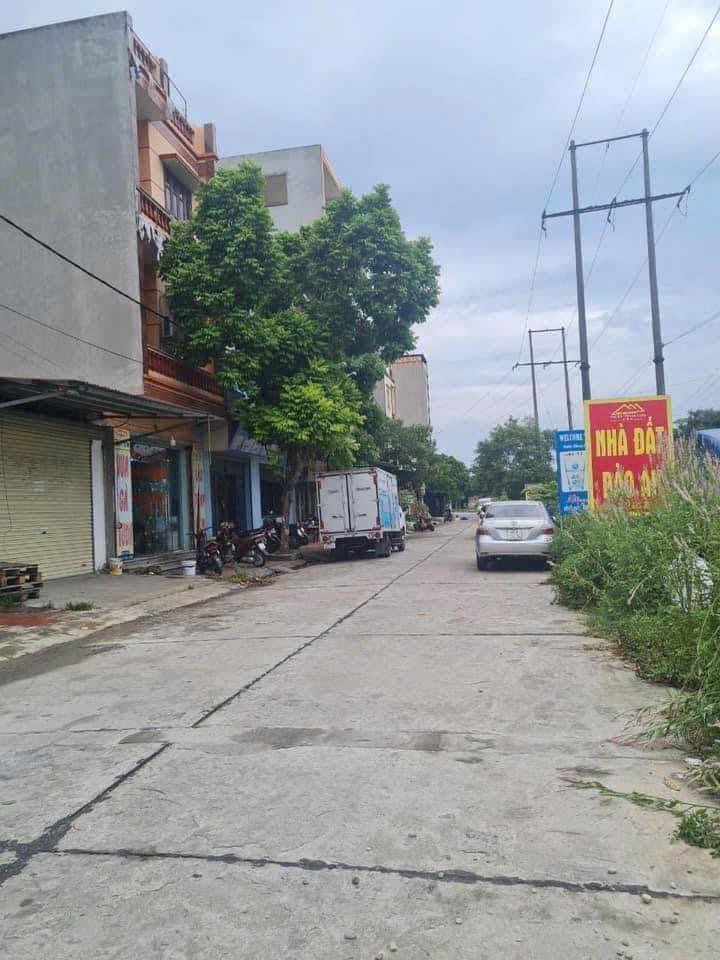 Chính chủ bán gấp nhà 3 tầng 90m² mặt tiền 5m, đối diện khu công nghiệp Tiên Sơn, Bắc Ninh