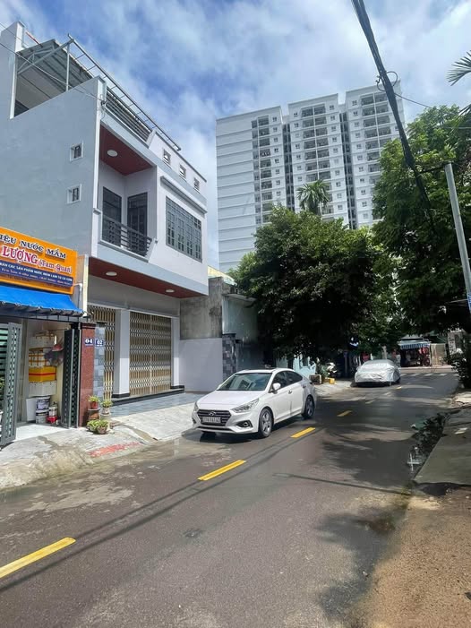 Nhà 3 tầng mặt đường trung tâm Quy Nhơn - 72m2, ngang 6m, chỉ 5.6 tỷ