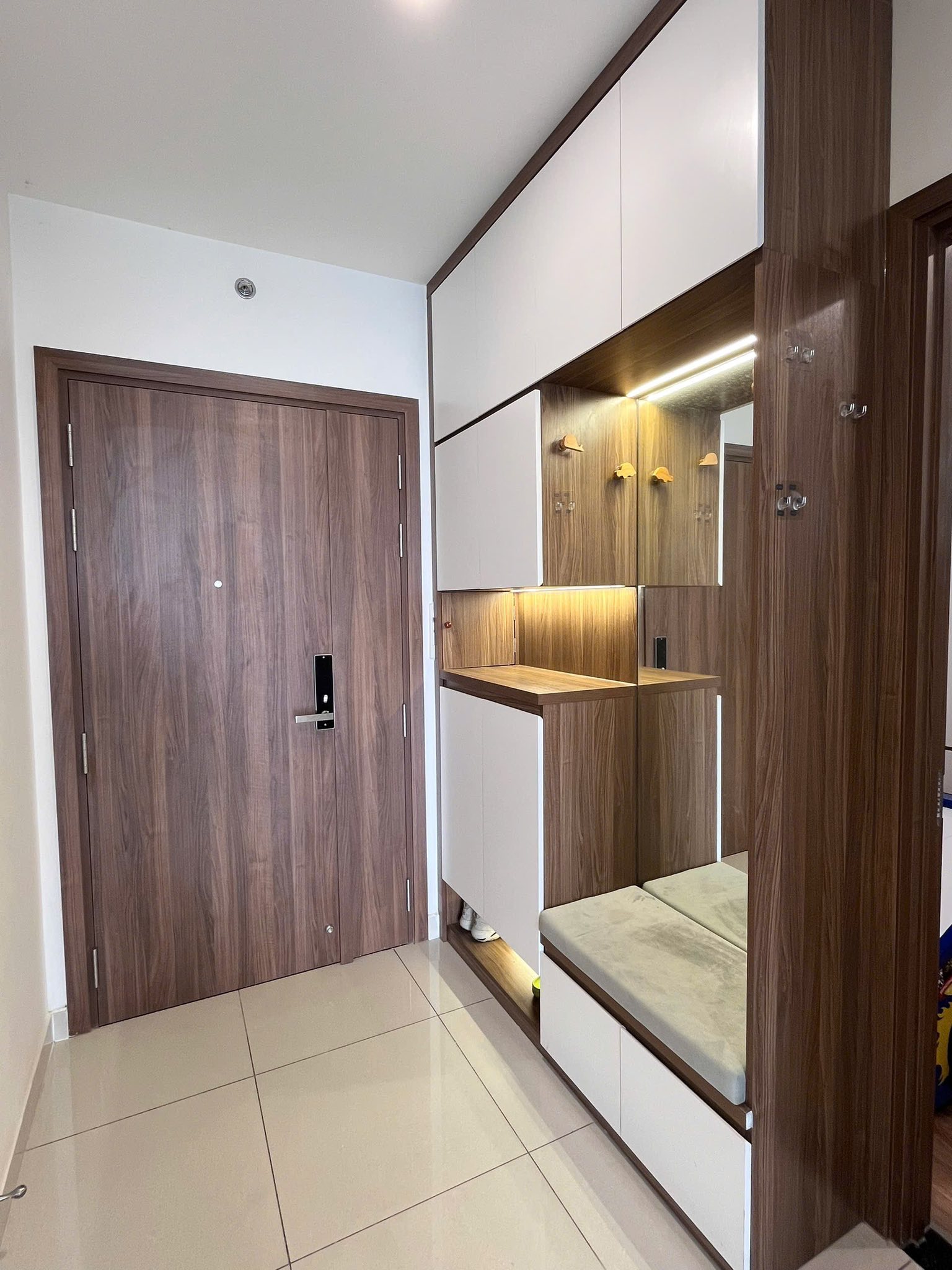 Căn hộ Quận 7, 12 triệu/tháng, view triệu đô, nội thất xịn sò