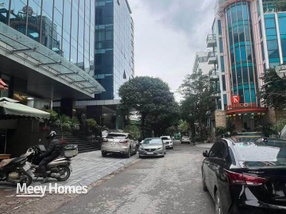 Bán tòa văn phòng tọa lạc tại vị trí đắc địa thuộc khu Trung Hòa, Cầu Giấy, Hà Nội