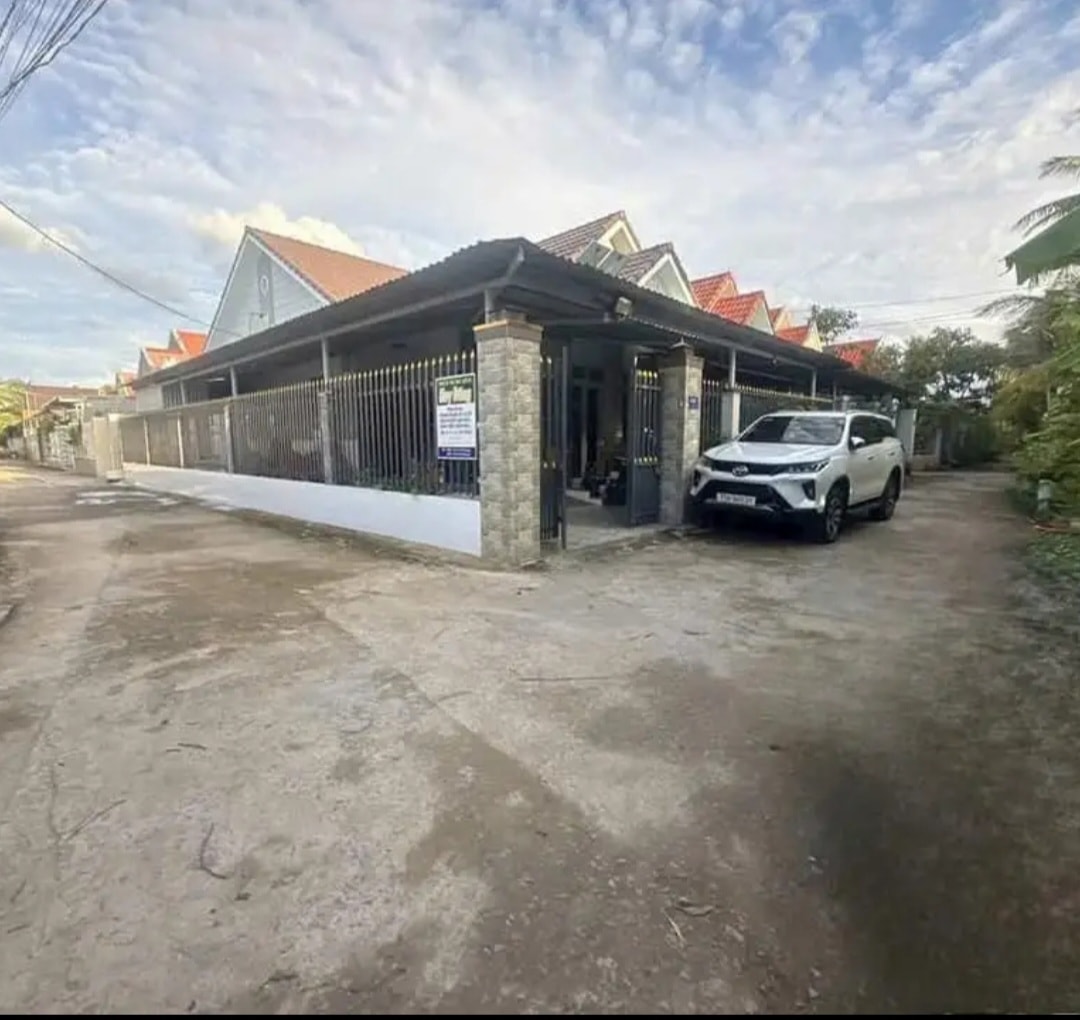 Nhà 98.6m2 Phú Nhuận, Bến Tre - Thoáng đãng, an ninh, tặng nội thất xịn