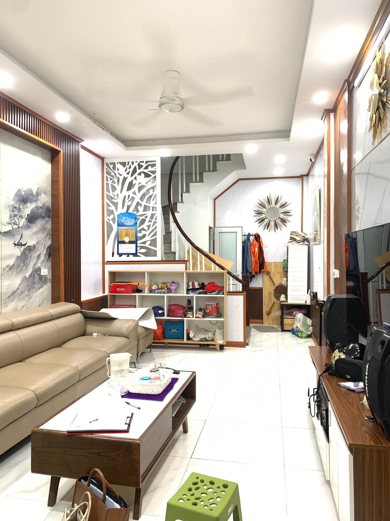 Nhà 5 tầng trung tâm Thanh Xuân, diện tích 30m2, sổ đỏ chính chủ, giá tốt