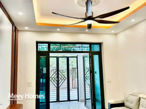 Nhà 3 tầng mới xây, thiết kế hiện đại, ngõ Lê Hồng Phong, ô tô vào tận nhà, giá 4.2 tỷ