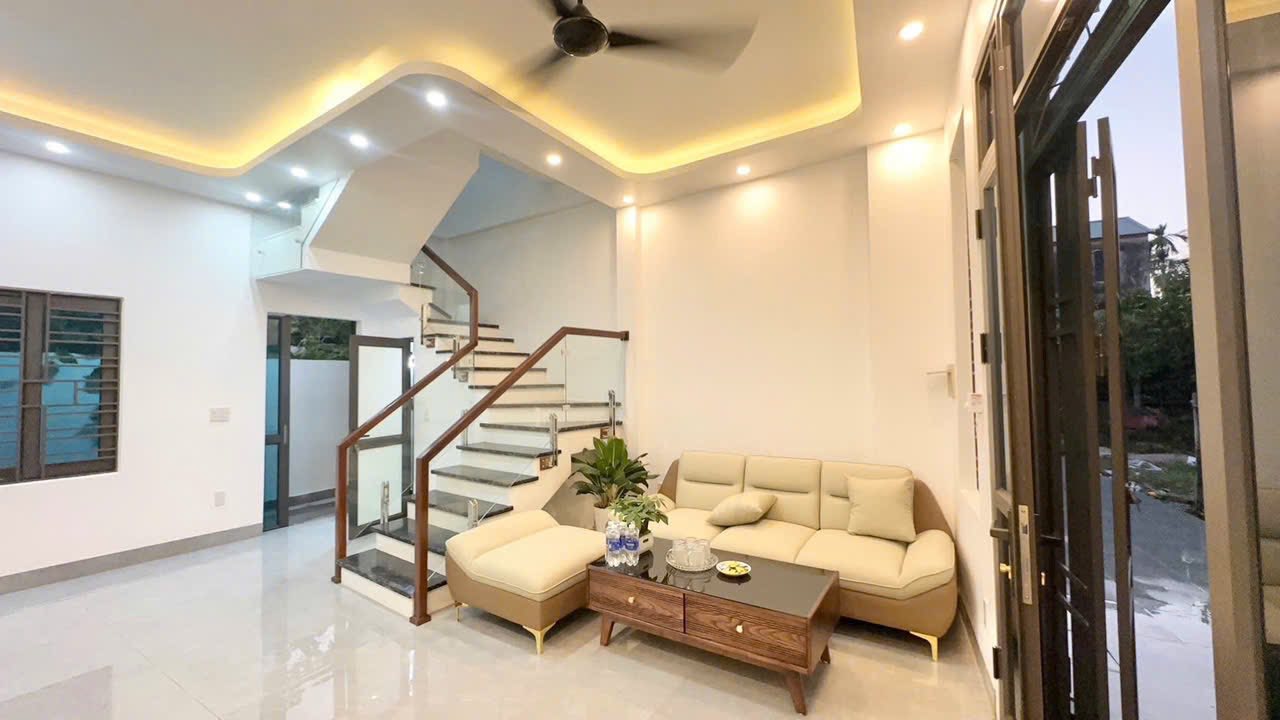 Bán nhà 2 tầng 40m2, 2 mặt tiền, ô tô vào tận nơi tại Phố Văn khu 2, TP Hải Dương