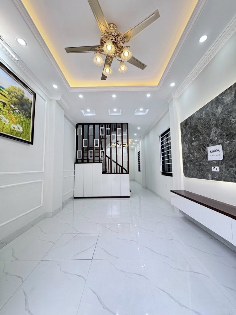 Nhà lô góc 5 tầng mới tinh gần học viện tài chính, vừa ở vừa cho thuê đều tuyệt vời