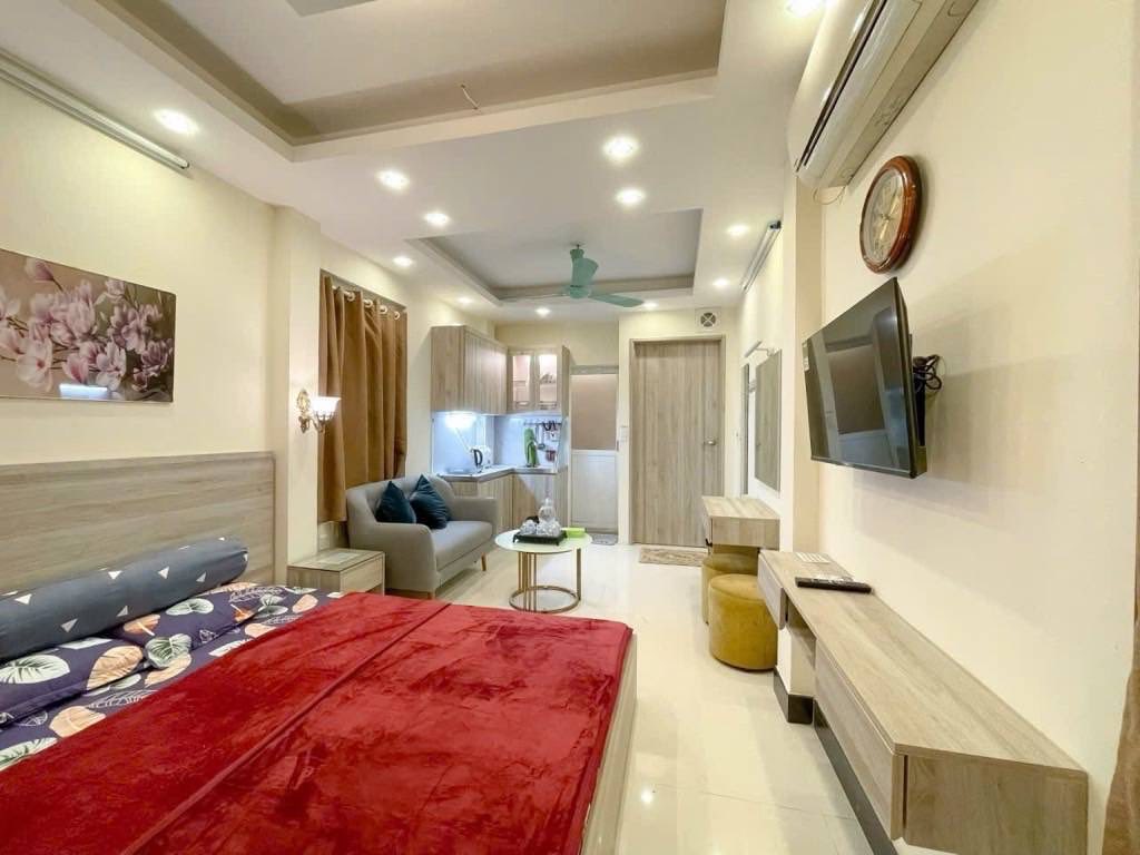 Nhà 8 tầng VIP khu Tây Hồ, thang máy tận giường